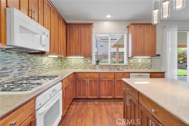 Detail Gallery Image 14 of 49 For 13759 Sahara Ln, Victorville,  CA 92394 - 4 Beds | 2/1 Baths