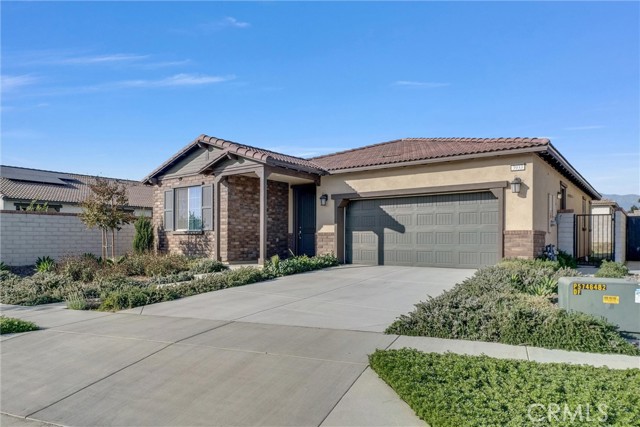 Detail Gallery Image 2 of 28 For 3933 E Perdido Privado, Ontario,  CA 91761 - 2 Beds | 2 Baths