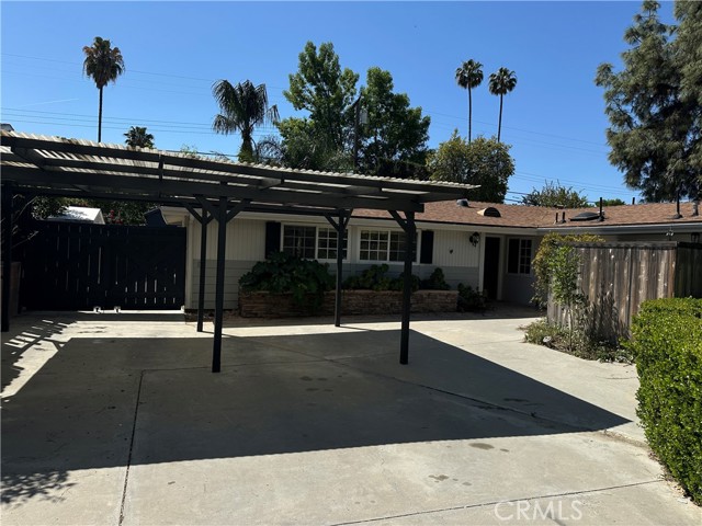 Detail Gallery Image 1 of 18 For 20808 Martha St, Woodland Hills,  CA 91367 - 3 Beds | 2 Baths