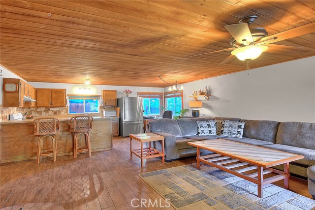 Detail Gallery Image 16 of 75 For 438 Boyd Trl, Big Bear Lake,  CA 92315 - 2 Beds | 2 Baths