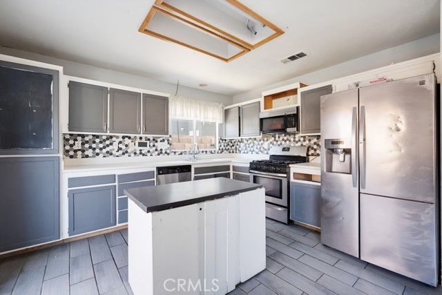 Detail Gallery Image 19 of 41 For 1216 Lilac Ridge Dr, Perris,  CA 92571 - 4 Beds | 2/1 Baths