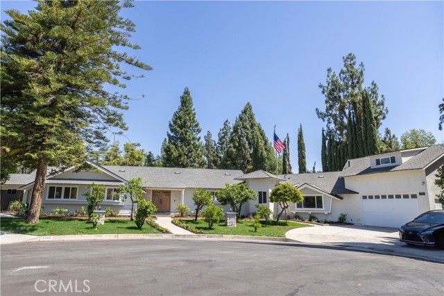 Detail Gallery Image 2 of 64 For 19305 Romar Pl, Northridge,  CA 91324 - 6 Beds | 5 Baths