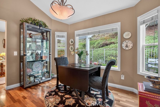 Detail Gallery Image 11 of 30 For 847 S Amber Ln, Anaheim Hills,  CA 92807 - 3 Beds | 3 Baths