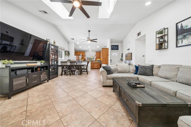 Detail Gallery Image 9 of 36 For 27920 Camp Plenty Rd, Canyon Country,  CA 91351 - 3 Beds | 2 Baths