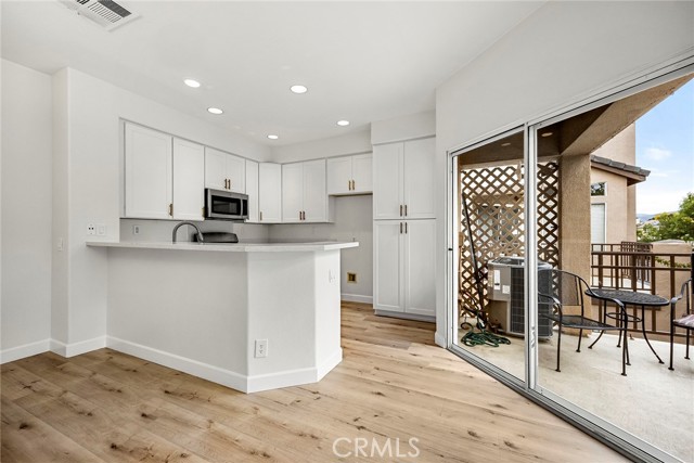 Detail Gallery Image 8 of 25 For 932 S Country Glen, Anaheim Hills,  CA 92808 - 2 Beds | 2 Baths