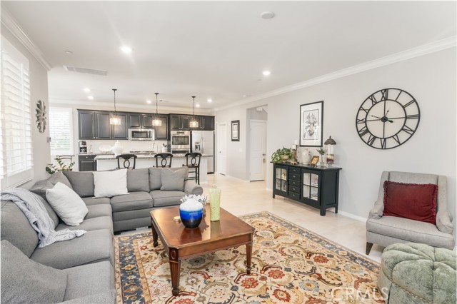 Detail Gallery Image 8 of 47 For 239 White Bark, Simi Valley,  CA 93065 - 4 Beds | 3 Baths