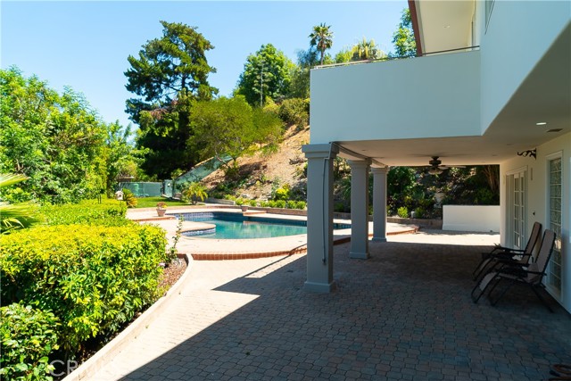 Detail Gallery Image 34 of 39 For 24060 Hatteras St, Woodland Hills,  CA 91367 - 5 Beds | 5 Baths