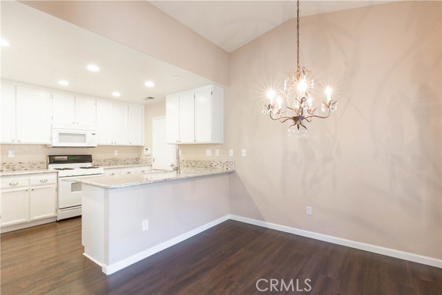 Detail Gallery Image 6 of 22 For 40632 Corte Albara, Murrieta,  CA 92562 - 2 Beds | 2 Baths