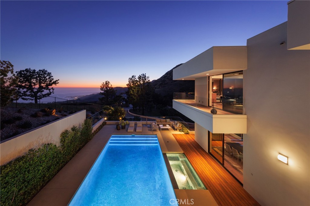 21900 Briarbluff Drive, Malibu, CA 90265