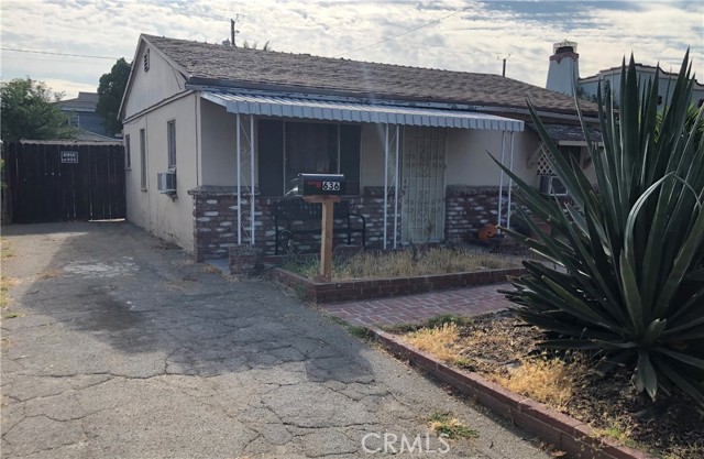 636 N Mariposa Street Burbank, California Calling all investors and creative home buyers! Excellent opportunity to own a fixer-upper in Burbank! Close to the Chandler bike path, this two-bedroom, 1 bath home sits on a large lot. This is a drive-by only listing.