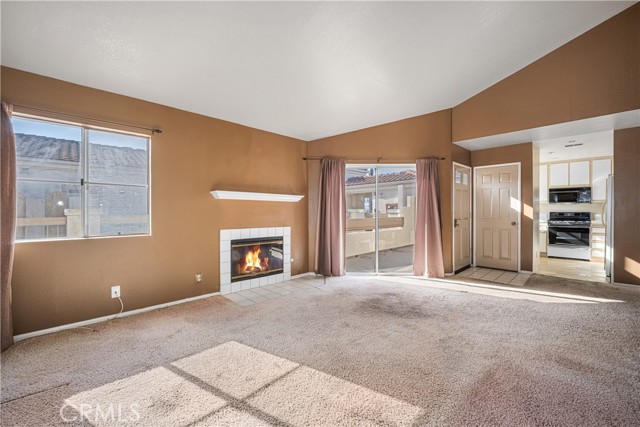 Detail Gallery Image 15 of 55 For 3605 E Anaheim #407,  Long Beach,  CA 90804 - 3 Beds | 2 Baths