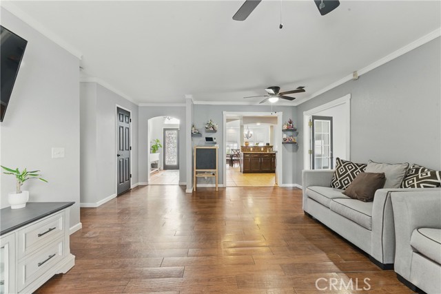 Detail Gallery Image 6 of 32 For 249 Caroline Ln, Shafter,  CA 93263 - 4 Beds | 2 Baths