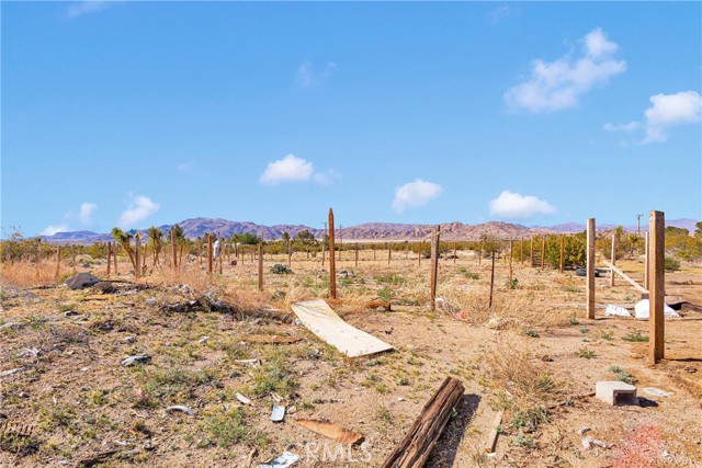 Detail Gallery Image 19 of 32 For 30229 Bourbon Rd, Lucerne Valley,  CA 92356 - 1 Beds | 1 Baths