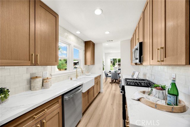 5336 Stratford Road, Los Angeles CA: https://media.crmls.org/medias/4cb7060f-70f2-46f6-b0cd-67077093ff91.jpg
