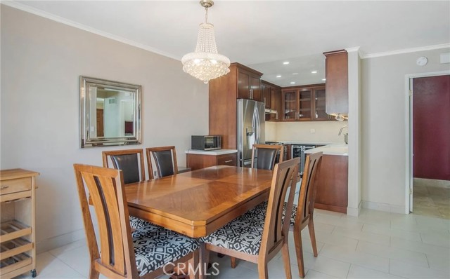 Detail Gallery Image 9 of 20 For 3121 Colorado Ave, Santa Monica,  CA 90404 - 3 Beds | 2/1 Baths