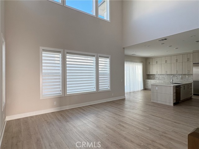 Detail Gallery Image 10 of 41 For 160 Longden, Lake Forest,  CA 92630 - 4 Beds | 4 Baths