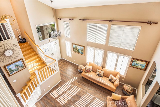 28741 Park Woodland Place, Saugus CA: https://media.crmls.org/medias/4cb7adb1-ec6e-451e-997a-7ac8a9603d26.jpg
