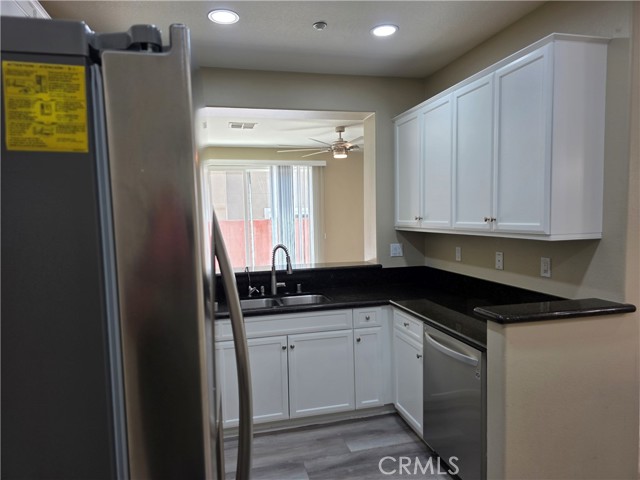 Detail Gallery Image 7 of 30 For 27533 Viridian St #2,  Murrieta,  CA 92562 - 3 Beds | 2/1 Baths