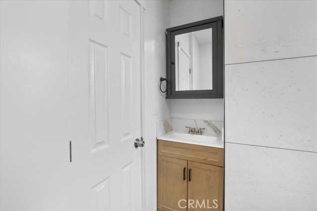 Detail Gallery Image 31 of 65 For 1521 N Bonnie Beach, Los Angeles,  CA 90063 - 5 Beds | 2/1 Baths