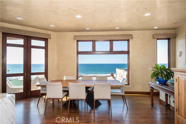 Detail Gallery Image 3 of 19 For 221 30th St, Manhattan Beach,  CA 90266 - 4 Beds | 4/1 Baths
