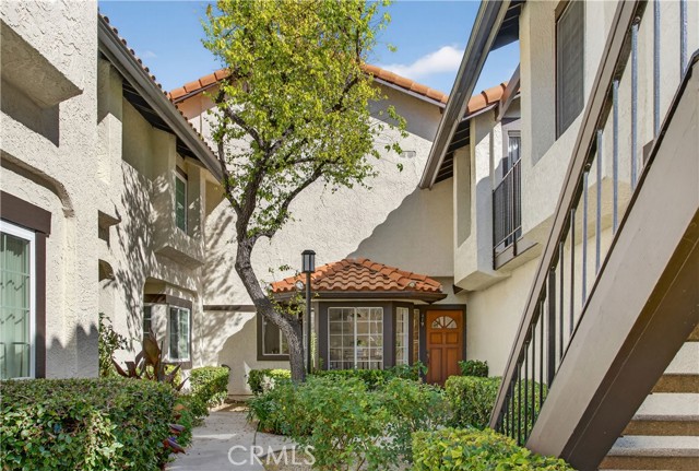 Detail Gallery Image 2 of 47 For 5534 Las Virgenes #119,  Calabasas,  CA 91302 - 3 Beds | 2/1 Baths