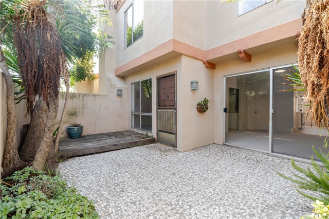 Front Image Thumbnail for CRSR25271439