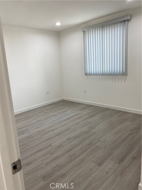 Detail Gallery Image 8 of 9 For 1432 1/2 E 20th St, Los Angeles,  CA 90011 - 5 Beds | 4 Baths