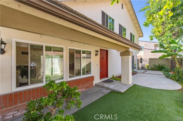 Detail Gallery Image 2 of 26 For 12441 Interior Cir, Los Alamitos,  CA 90720 - 3 Beds | 2/1 Baths