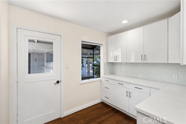 Detail Gallery Image 10 of 28 For 13437 Mccormick St, Sherman Oaks,  CA 91401 - 3 Beds | 2 Baths