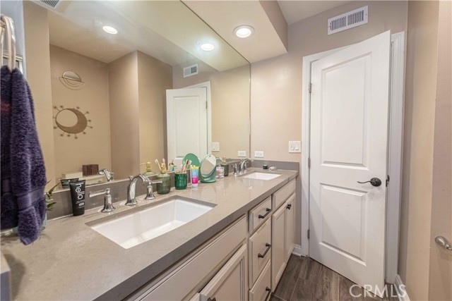 Detail Gallery Image 55 of 55 For 5237 Topanga Canyon Bld, Woodland Hills,  CA 91364 - 7 Beds | 4/2 Baths