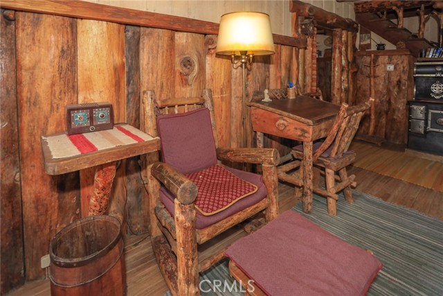 Detail Gallery Image 33 of 47 For 39342 Mohawk Dr, Fawnskin,  CA 92333 - 4 Beds | 2 Baths