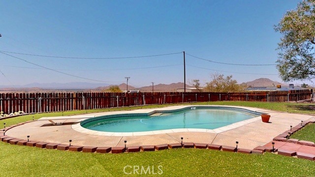 Detail Gallery Image 13 of 45 For 22677 Dexter Ln, Apple Valley,  CA 92307 - 2 Beds | 2/1 Baths