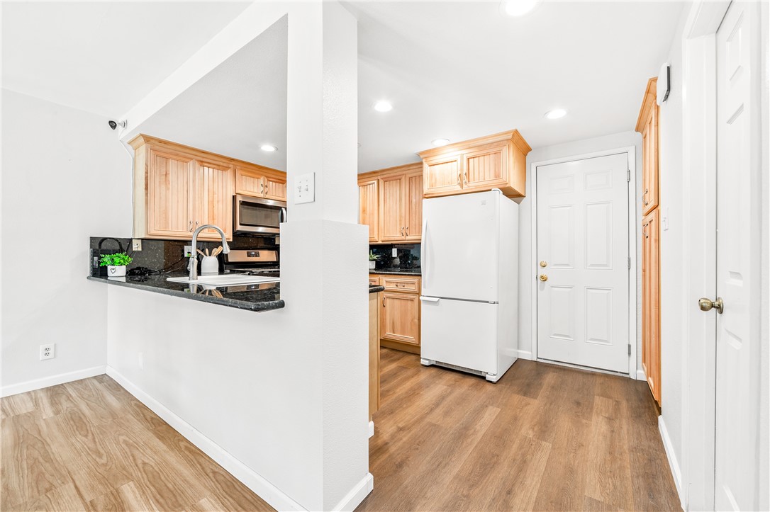 Detail Gallery Image 14 of 46 For 543 W Wilson St #6,  Costa Mesa,  CA 92627 - 2 Beds | 2/1 Baths