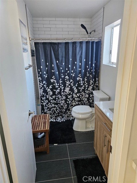 Detail Gallery Image 11 of 18 For 1376 Darwin Rd, Oceanside,  CA 92056 - 3 Beds | 2/1 Baths