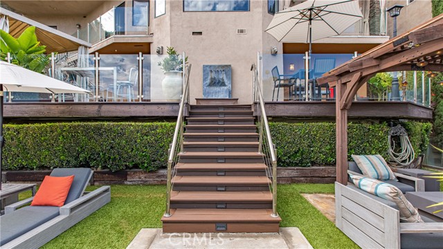 Detail Gallery Image 43 of 64 For 6438 Georgius Way, Los Angeles,  CA 90068 - 4 Beds | 4 Baths