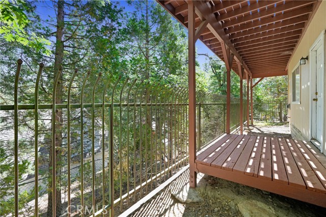 Detail Gallery Image 24 of 27 For 27644 Oak Knoll Dr, Lake Arrowhead,  CA 92326 - 4 Beds | 3/1 Baths