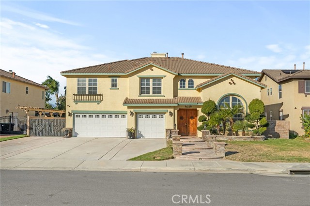 Detail Gallery Image 2 of 58 For 12706 Bridgewater Dr, Corona,  CA 92880 - 5 Beds | 3/1 Baths