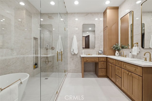 22953 Oxnard Street, Woodland Hills CA: https://media.crmls.org/medias/4cbe6bb4-2da2-4315-af66-71fbcb357c8e.jpg