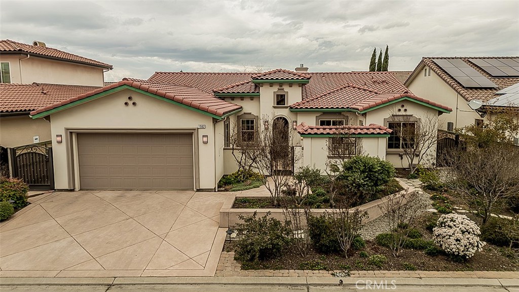 1562 N Empire Lane