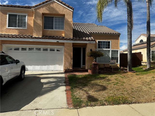 Detail Gallery Image 2 of 30 For 10659 Willow Creek Rd, Moreno Valley,  CA 92557 - 4 Beds | 2/1 Baths