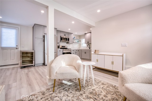 Detail Gallery Image 9 of 24 For 368 Oak #C,  Laguna Beach,  CA 92651 - 1 Beds | 1 Baths