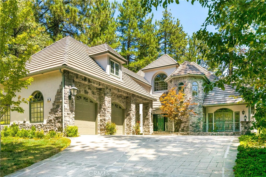 699 Brentwood Drive