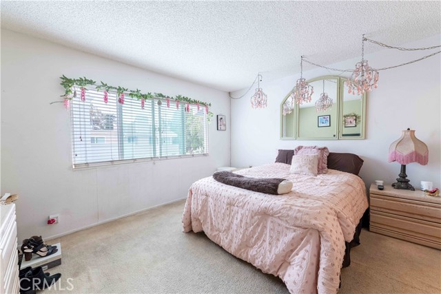 1363 San Simeon Court, Ventura CA: https://media.crmls.org/medias/4cbf3a59-1e42-441d-b85c-be7af014f60a.jpg