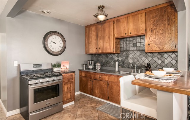 Detail Gallery Image 4 of 15 For 2716 Reservoir Dr, Norco,  CA 92860 - 2 Beds | 1 Baths