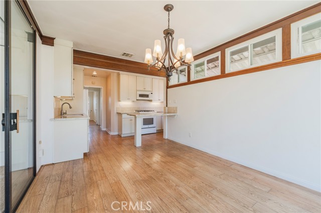 2605 Robinson Street, Redondo Beach CA: https://media.crmls.org/medias/4cbfa4b4-d061-4304-a37d-5c57b2564b9f.jpg