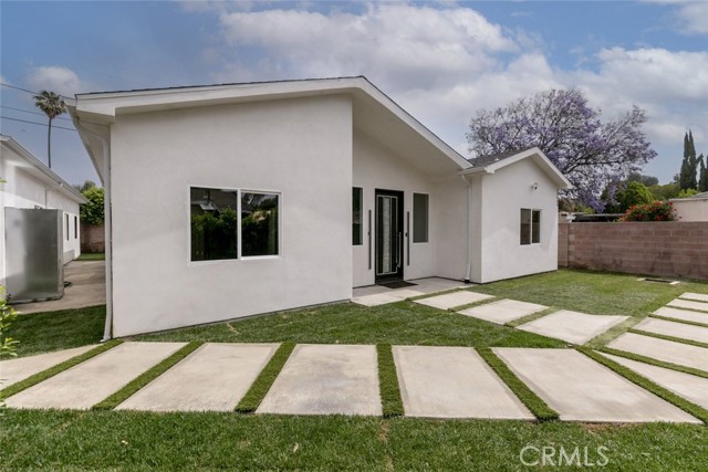 15009 Wyandotte Street, Van Nuys CA: https://media.crmls.org/medias/4cc0a19b-6b27-4652-a71d-eb497de0c42d.jpg