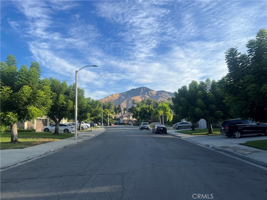 https://media.crmls.org/medias/4cc0df5f-66ea-451a-bfb9-2de31711ad69.jpg?preset=X-Large