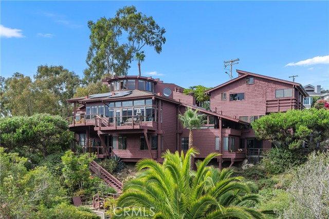 237 W Avenida Alessandro, San Clemente CA: https://media.crmls.org/medias/4cc148fc-908f-4f52-88ed-6d871a3f5cb8.jpg