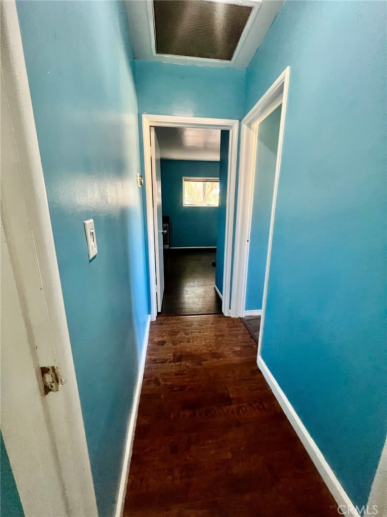 https://media.crmls.org/medias/4cc1642c-036b-414c-8311-93397d218911.jpg?preset=X-Large