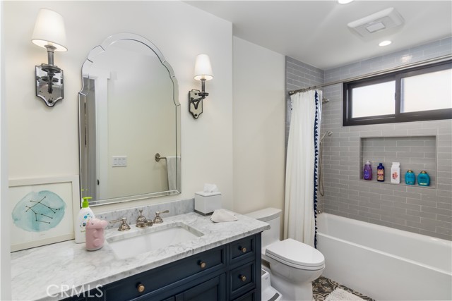 Detail Gallery Image 20 of 48 For 640 Raymond, Santa Monica,  CA 90405 - 4 Beds | 3 Baths